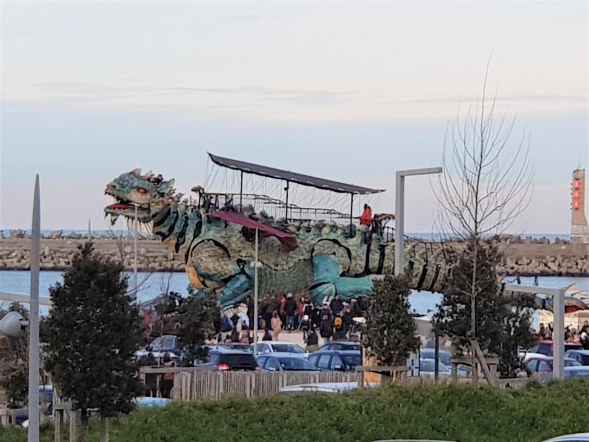 Escale Marine A Calais 4 Etoiles Lägenhet Exteriör bild